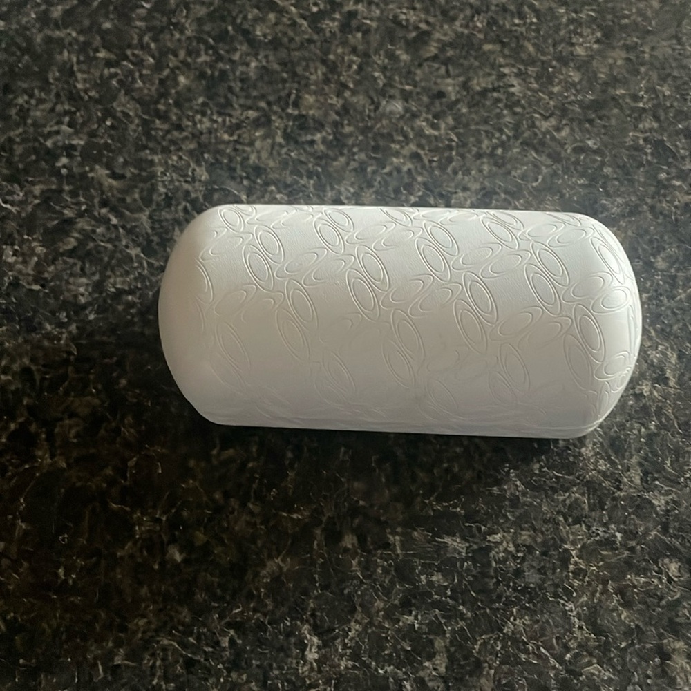 Oakley White Leather Hard Glass Case.